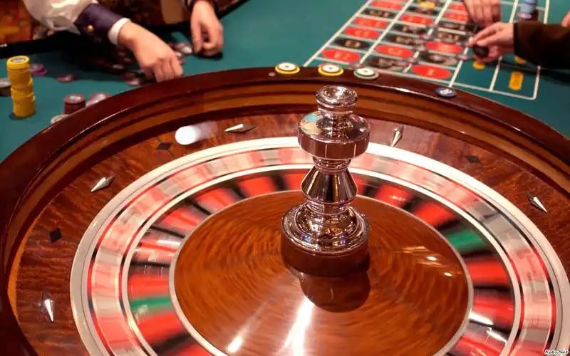 Kategori permainan kdtoto yang menampilkan slot, permainan kasino dealer langsung, dan pasar sepak bola